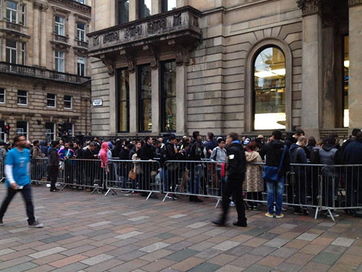 Fila em Glasgow