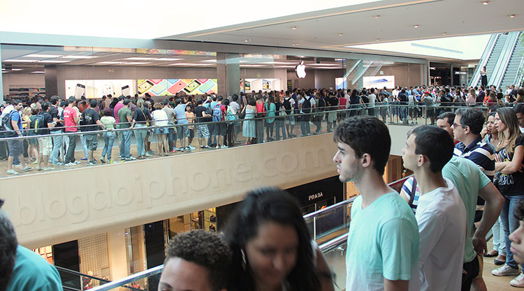 Apple Store fila do Rio » Blog do iPhone Fila no Rio fevereiro de 2014