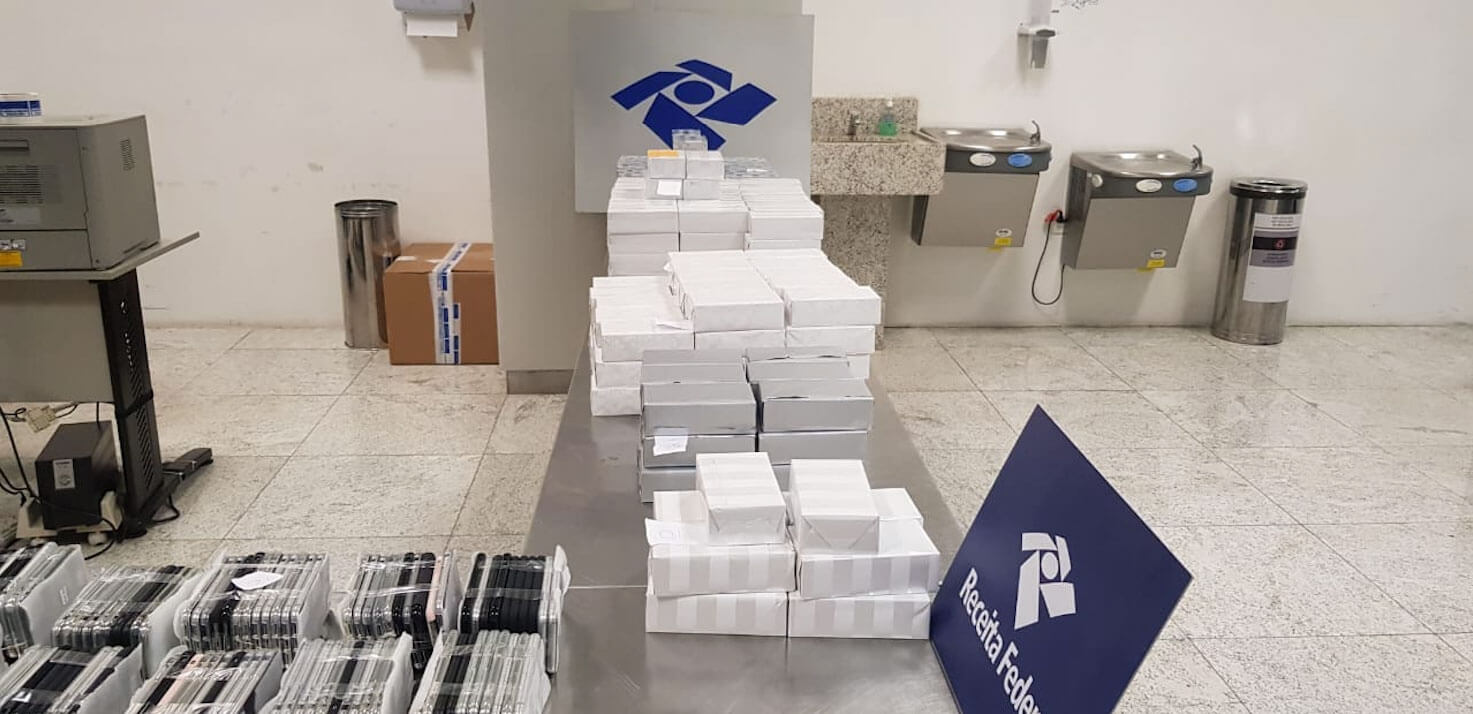 246 iPhones apreendidos pela Receita