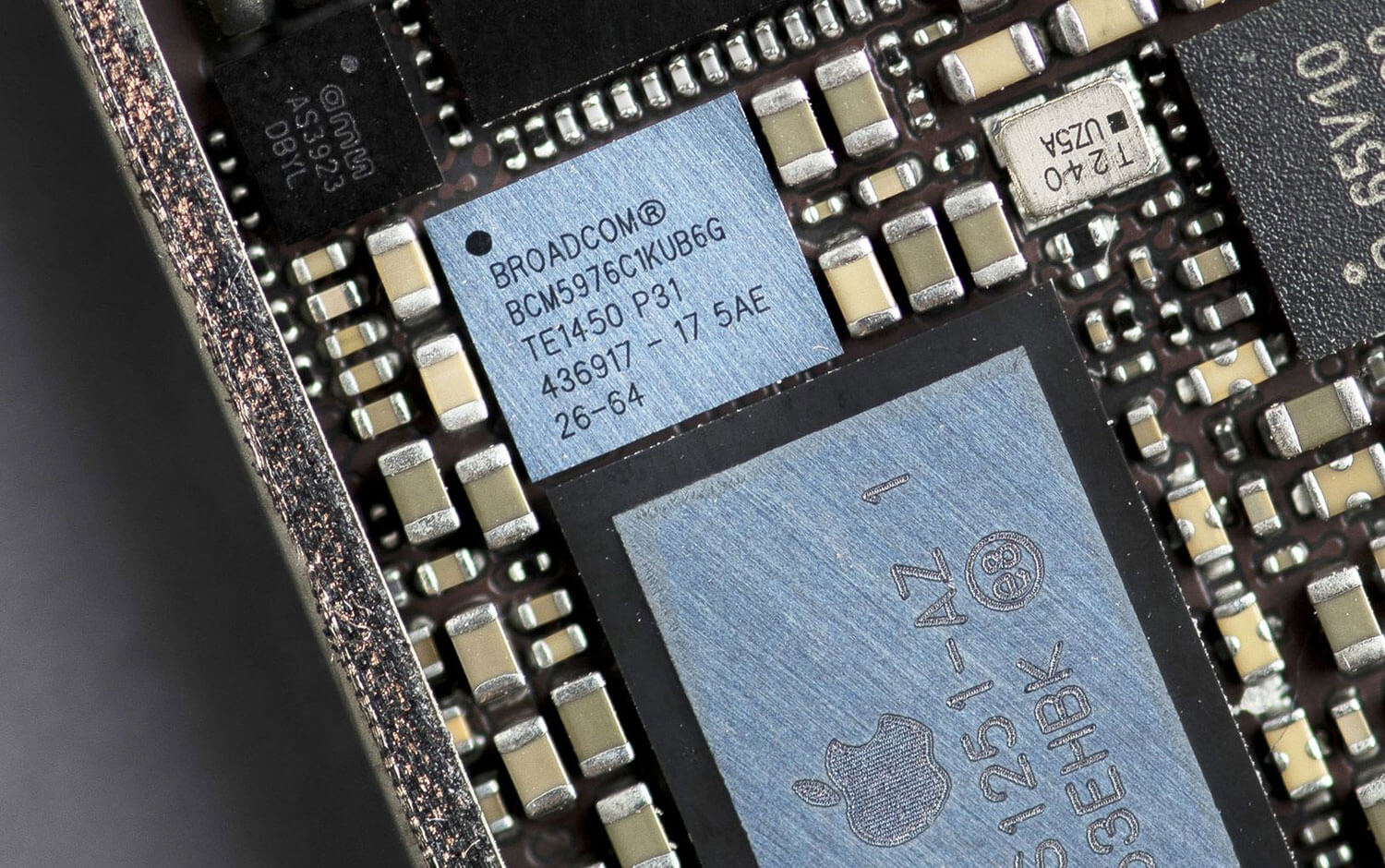 Broadcom chip in iPhone