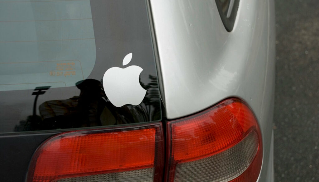 Adesivo Apple no carro » Blog do iPhone Adesivo Apple no carro